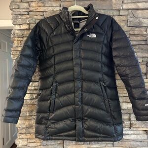 The North Face Black Puffer Coat with hood 550 Girls 14/16 Black